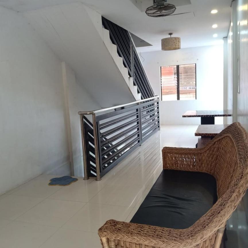 Chelle'S Apartelle-Inn El Nido Buitenkant foto
