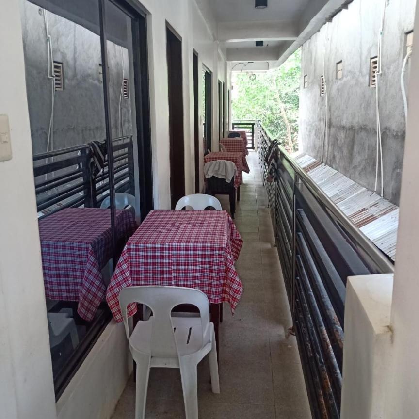 Chelle'S Apartelle-Inn El Nido Buitenkant foto