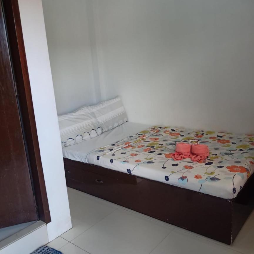 Chelle'S Apartelle-Inn El Nido Buitenkant foto