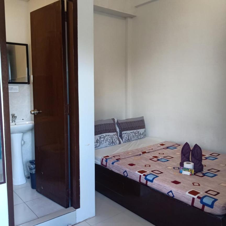 Chelle'S Apartelle-Inn El Nido Buitenkant foto