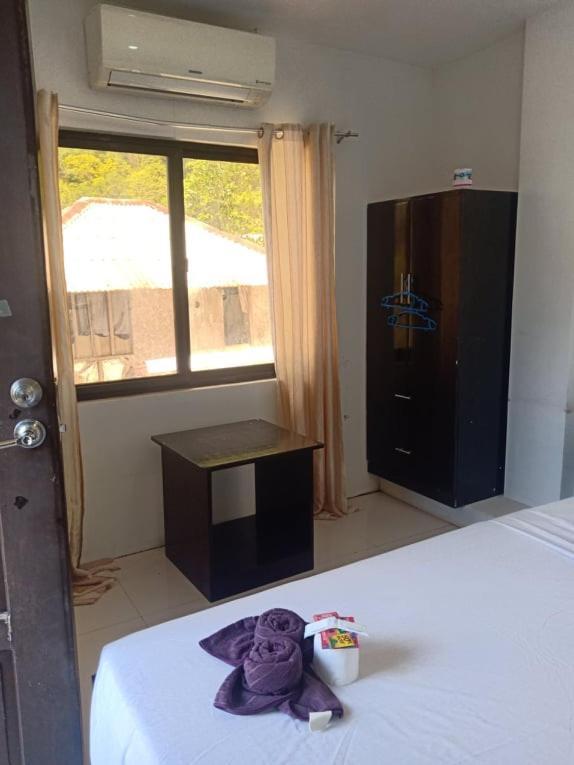 Chelle'S Apartelle-Inn El Nido Buitenkant foto